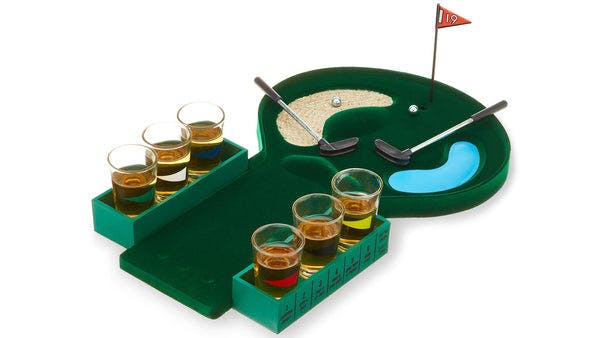 Putt and Shot Mini Golf Drinking Game